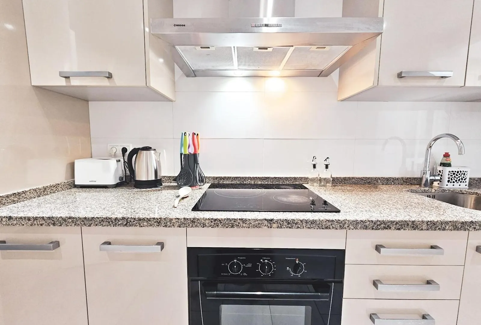 Charming Apartment Steps From Marbellas Downtown Pass The Keys 0*, Marbella