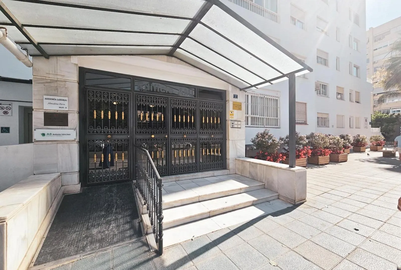 Charming Apartment Steps From Marbellas Downtown Pass The Keys