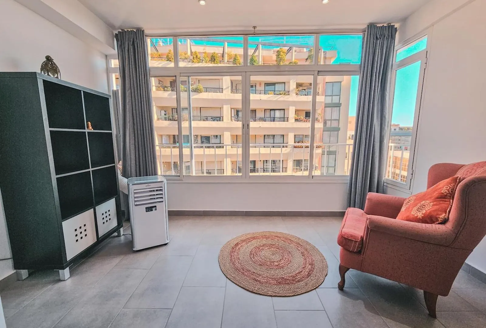 Charming Apartment Steps From Marbellas Downtown Pass The Keys  ماربيا